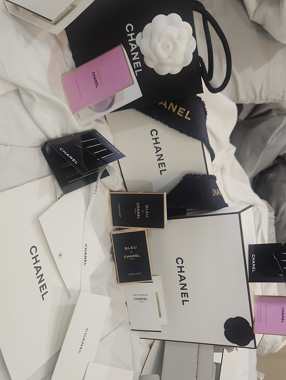 CHANEL 6xPerfume Spray 2xMascara Mini 2XLuxury Boxes 2xShip Boxes 1xBag Camellia